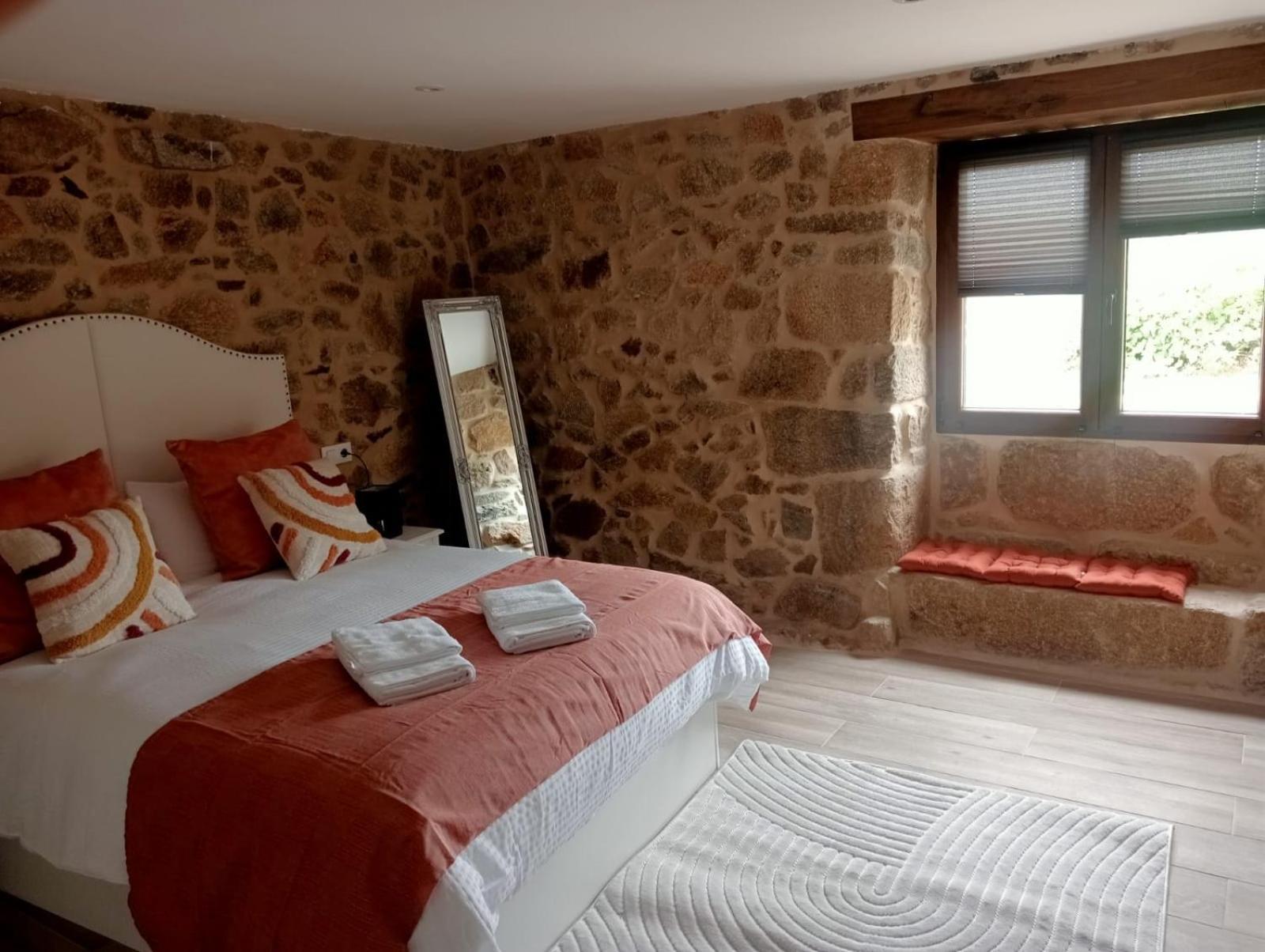 Apartamentos Muralla Sacra Собер Экстерьер фото